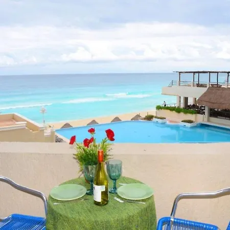 Ocean Front Suite, Balcony, Kitchen. Cancún Extérieur photo