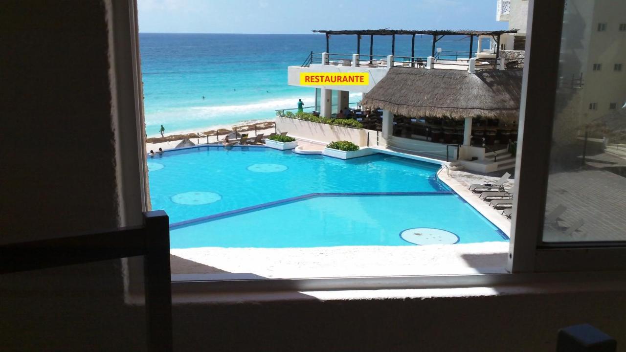 Ocean Front Suite, Balcony, Kitchen. Appartement Cancún